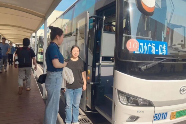 幸福感提升！荊門市定制公交服務市民
