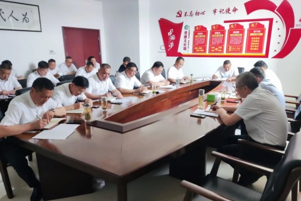 迎戰(zhàn)臺風(fēng)“竹節(jié)草”：鹽城公交積極防臺防汛