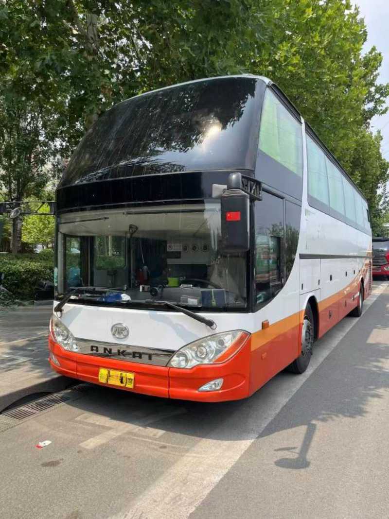 2017年3月上牌東北配國五一層半54座安凱6120旅游營運車