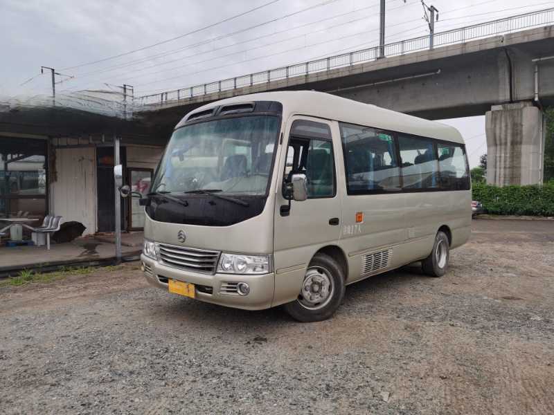 2021年2月 兩臺國五17座金旅6601中型旅游車
