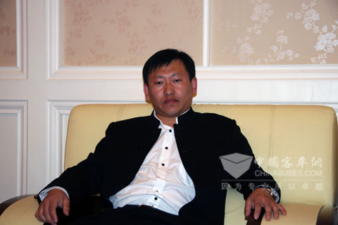 遼寧萬豪平安客運有限公司的劉炳旭董事長接受專訪