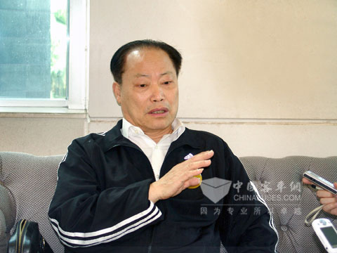 湖南省衡陽汽車運輸總公司雷雙懸董事長