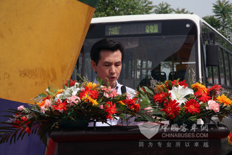 長安客車總經理安建軍發言