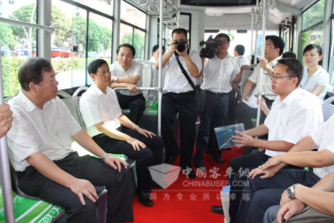 大金龍純電動客車首次亮相鷺島