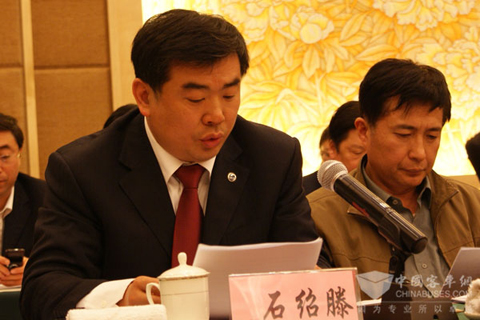 濟(jì)南公交集團(tuán)副總經(jīng)理石紹騰