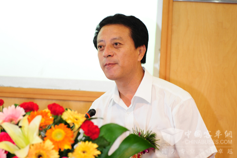 中通客車總經(jīng)理孫慶民主持40周年慶典儀式