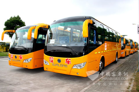 軟硬件護(hù)航 申龍校車要當(dāng)全能管家