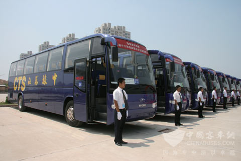 中旅青島公司這些年始終堅持采購蘇州金龍海格客車