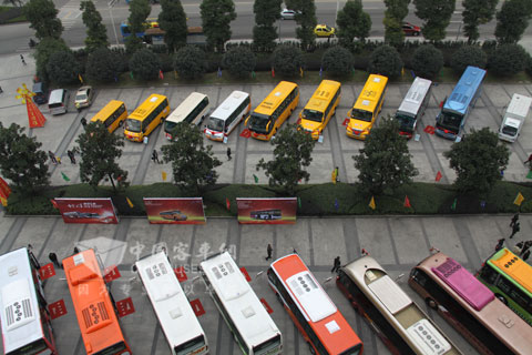 俯瞰2012年度恒通精品客車
