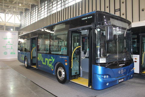 2012 CIBC年度最具影響力新能源客車獎(jiǎng)得主——JNP6105GC城市客車