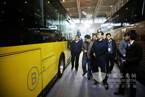領(lǐng)導(dǎo)參觀安凱客車