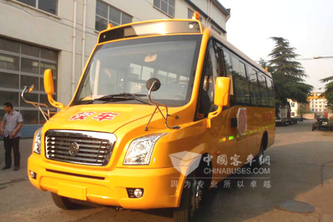 亞星校車