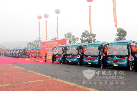 粵運首批LNG客車投入使用