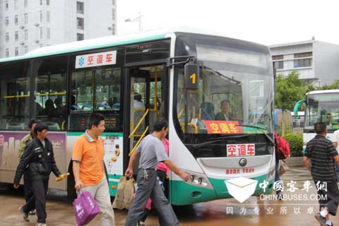 宇通新一代混合動力公交車
