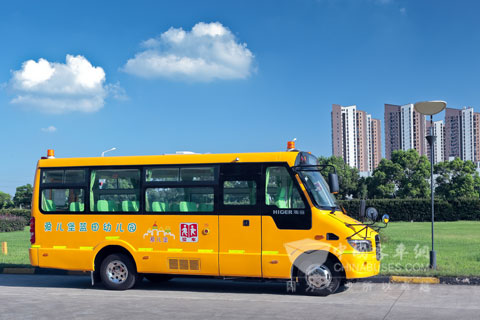 海格校車優美如畫.
