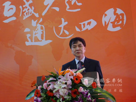 重慶市公共交通控股（集團(tuán)）有限公司董事長唐棣發(fā)表講話