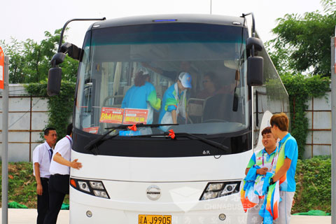 全運會志愿者乘坐西沃服務用車