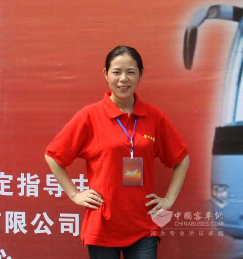 重慶市公共電車有限公司的優秀駕駛員吳平