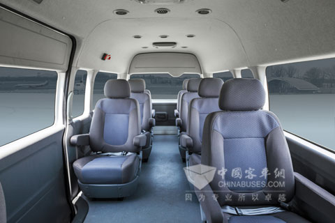 內飾清新實用
