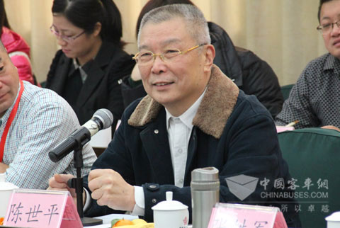中國公路學會客車分會專家委員會委員、客車零部件委員會副主任陳世平