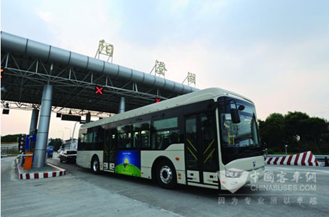亞星YBL6127純電動客車