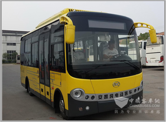 安凱微循環電動車