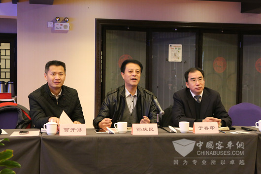 公司領導參加座談會