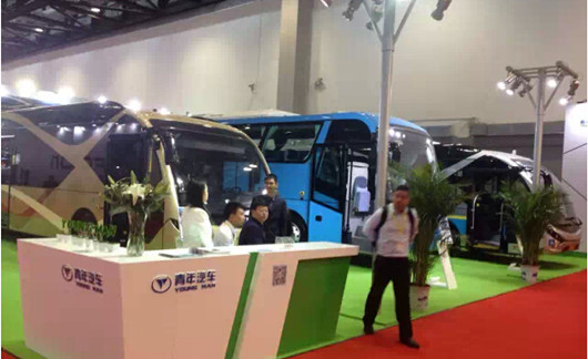 青年汽車展臺