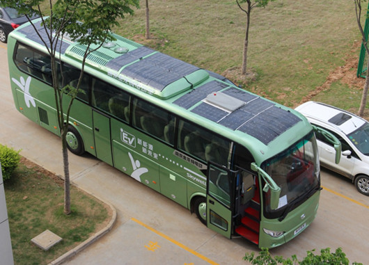 車頂太陽能板布置