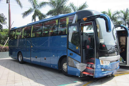 五洲龍經典旅游車型FDG6128