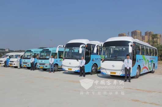 　金龍新能源車為青運會提供綠色通勤服務