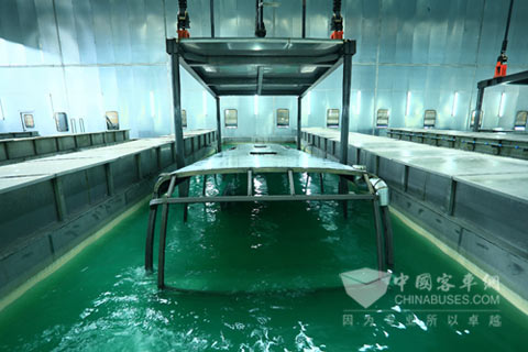 金旅大型整車陰極電泳
