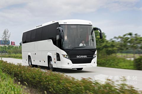 行駛中的斯堪尼亞Touring