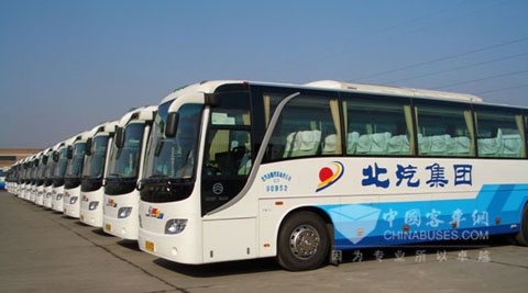 北汽集團整齊的車隊