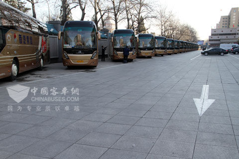 停駐在京西賓館的兩會保障車隊