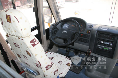 裕翔校車的駕駛室
