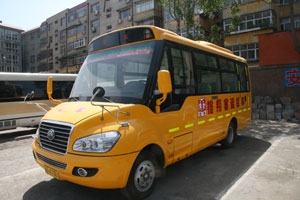 明者遠見于未萌 “裕翔校車”平安駛向未來