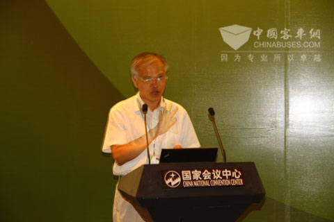 清華汽車工程開發研究院常務副院長宋健教授