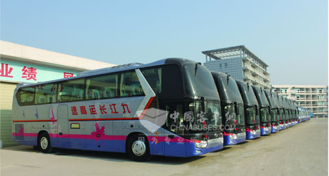 在九江長運的運營車輛中，金龍客車占據了半壁江山，圖為該公司批量購進的XMQ6129Y8