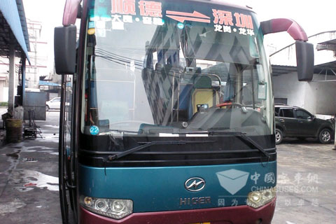 裝配米其林輪胎的順德長運客車