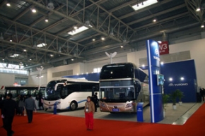 宇通首款全鋁車身公交亮相中國(guó)國(guó)際汽車零部件博覽會(huì)