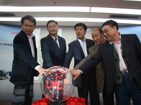 科學(xué)技術(shù)是第一生產(chǎn)力—安凱大容量客車亮相安全之·道巡展啟動儀式
