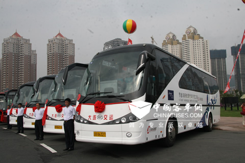 服務(wù)達(dá)沃斯論壇的純電動(dòng)客車(chē)