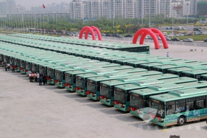 天津313部大容量豪華新公交車投入運營