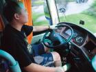 專業試車手試駕海格客車