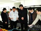 2011年1月11日國家工信部產(chǎn)業(yè)政策司鄭立新司長及一汽集團(tuán)副總經(jīng)理吳紹明一行視察四川一汽豐田 