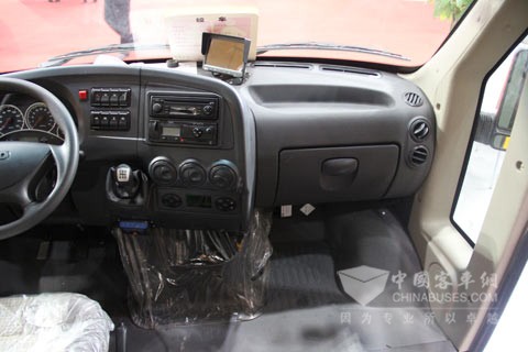 南京依維柯寶迪A42小學生專業校車