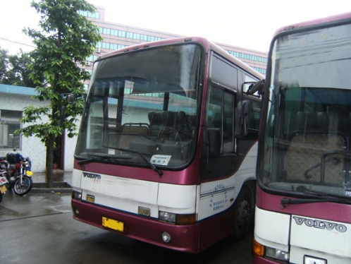 低價出售兩臺98年6月西沃B10M，發動機剛做過大修，車況非常好，座位47座