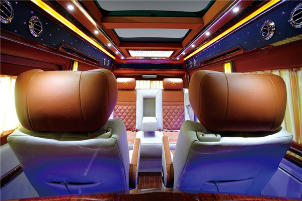 宇通ZK5031XDW2流動服務車（汽油國五4-9座）
