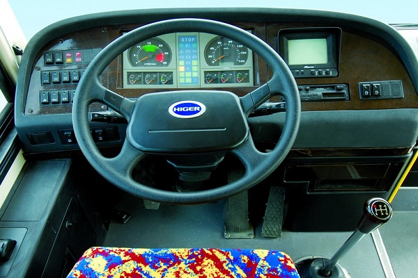 海格KLQ6850GQC5公交車（天然氣國(guó)五10-31座）